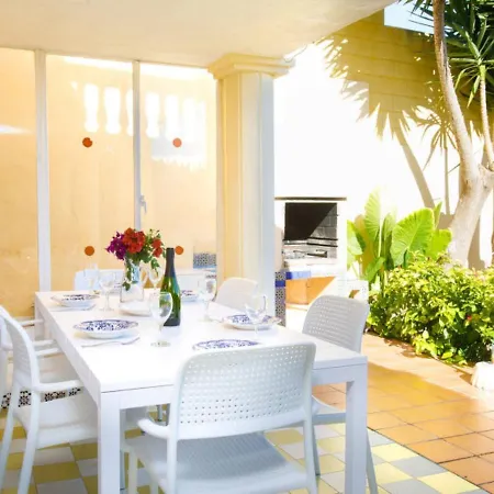 Angeles Exotica Villa