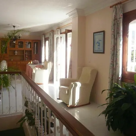 Angeles Exotica Villa *