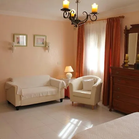 Angeles Exotica Villa *