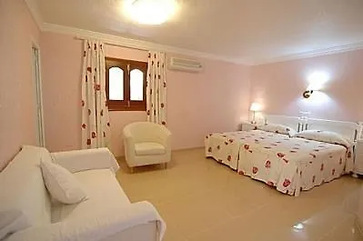 Villa Angeles Exotica *